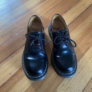 Dr. Marten Oxfords - size 8